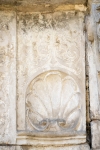 Główny portal, detal: koncha w formie muszli, fot. Kamilla Ernandes
