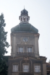 Widok na wieżę części głównej pałacu.