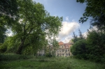 Park pałacowy w Sławie, widok ogólny dziedzińca w kierunku południowo-zachodnim. Fot. Kamilla Ernandes
